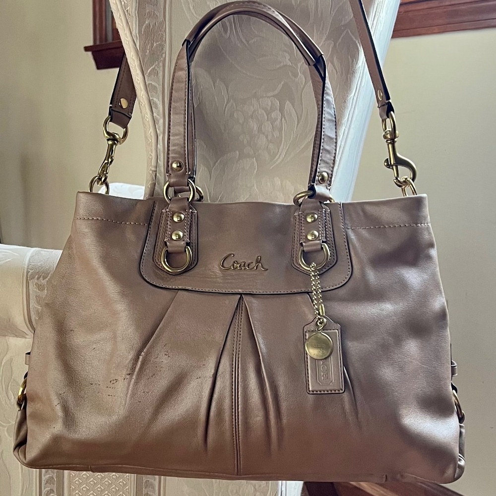 Coach Satchel - Picture 6 of 9